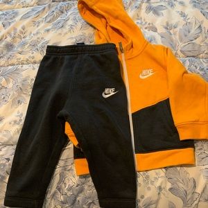 Nike Sweatsuit